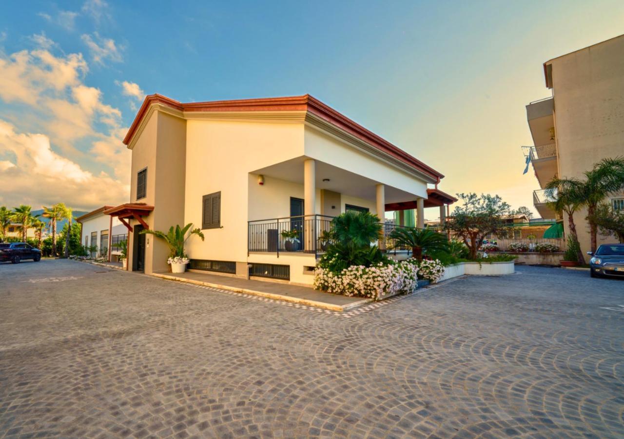 Villa Dei Cesari Bed & Breakfast Santa Maria La Carità Eksteriør billede